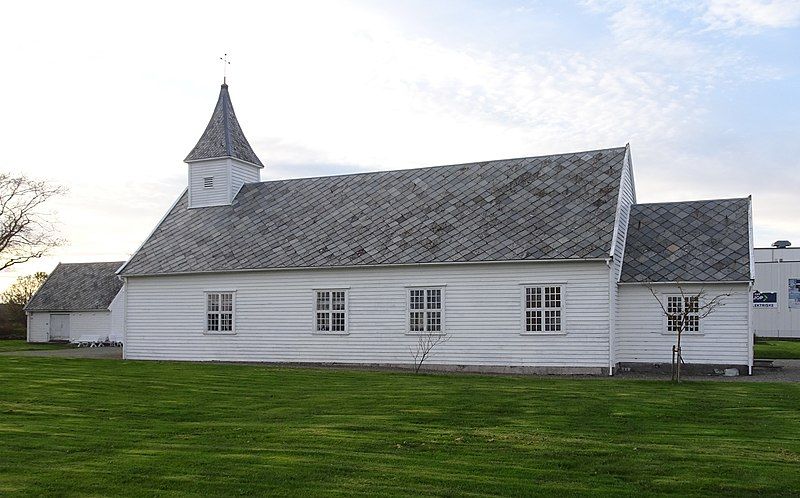 File:Åkra gml kirke.jpg