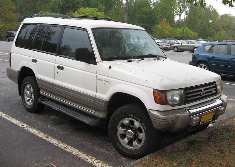 File:2nd-Mitsubishi-Montero.jpg