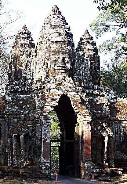 File:Billbee-angkor-thom.JPG