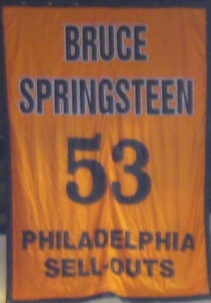 File:BruceSpringsteenPhillySelloutBanner.jpg