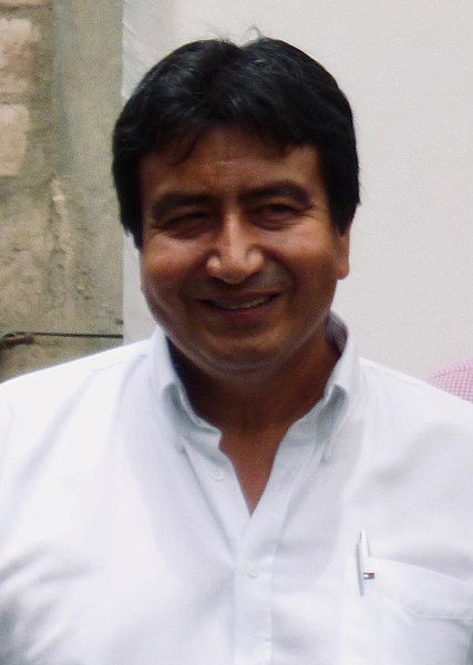 File:Carlosarana2012.jpg