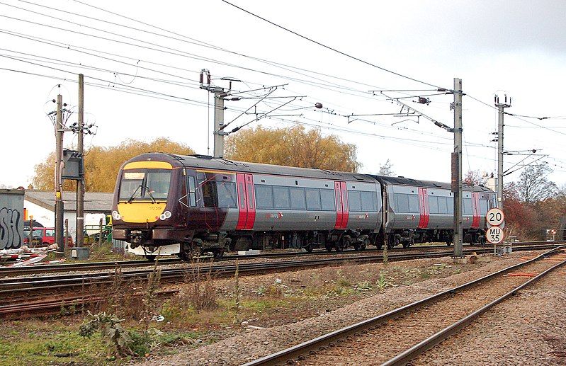 File:Class170519CrossCountryApproachingEly.jpg