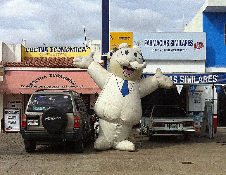 File:Farmacias Similares, Mazatlán.jpg