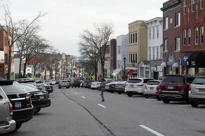 File:Greenwich Avenue (32025341043).jpg