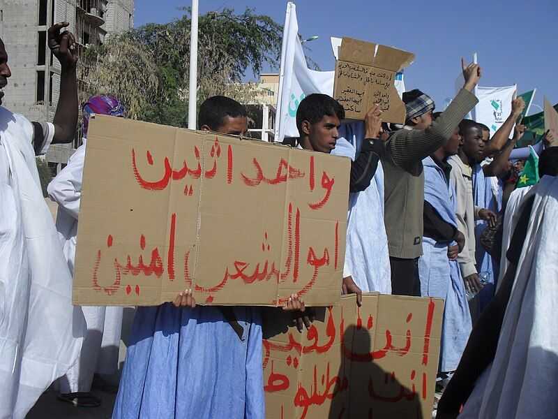 File:Nouakchott-Manifestants-18 mars 2011.jpg