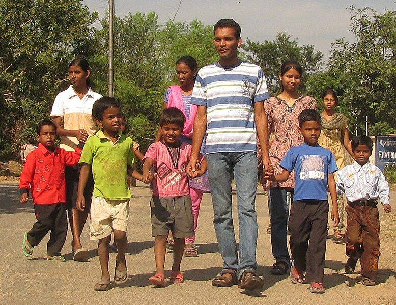 File:Prakash with kids1.jpg