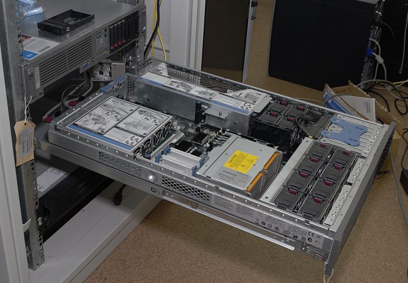 File:Proliant380g5 3.jpeg