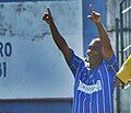 Romário using an Olaria shirt