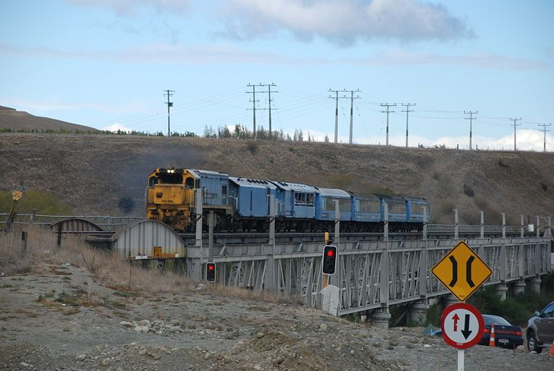 File:Seddon bridge.jpg