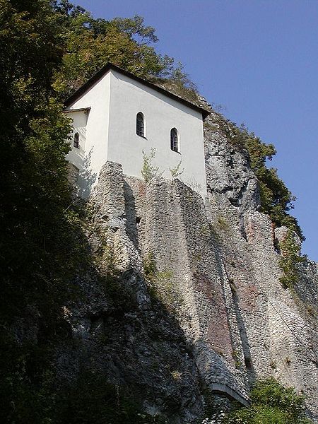 File:Skalka pri Trencine.jpg