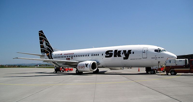 File:Sky Airlines TC-SKD.JPG