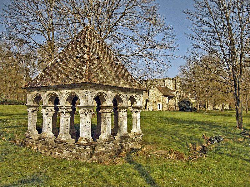 File:78-Vaux-de-Cernay-fontaine-St-Thibaut.jpg