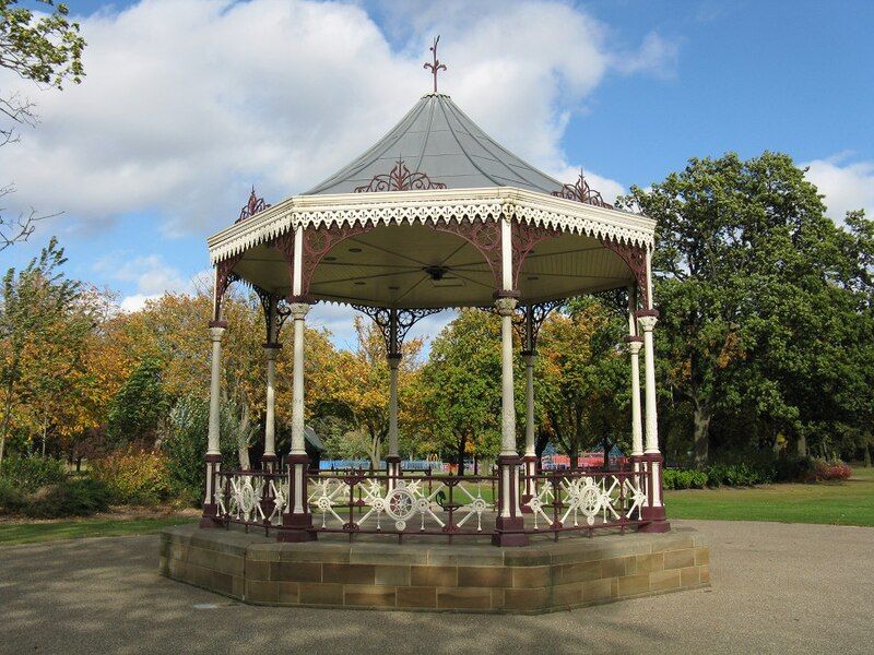 File:Albert Park bandstand.jpg