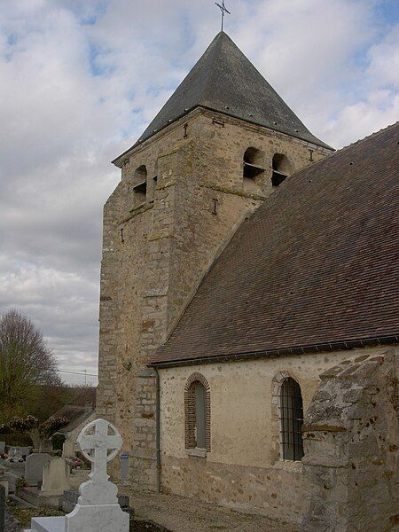 File:Avant-les-Marcilly église 01.jpg