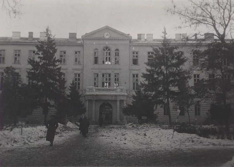 File:BASA-45K-1-18-25-Aleksandrovska-hospital-Sofia-WW2.jpg