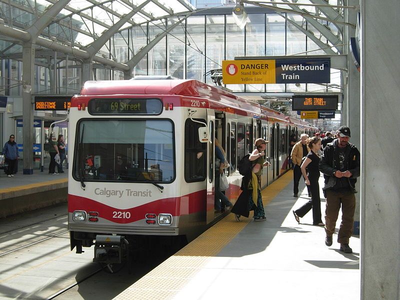 File:Calgary LRT-3.JPG