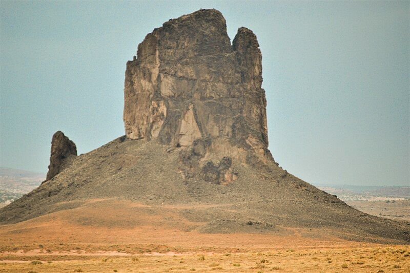 File:Chaistla Butte AZ.jpg