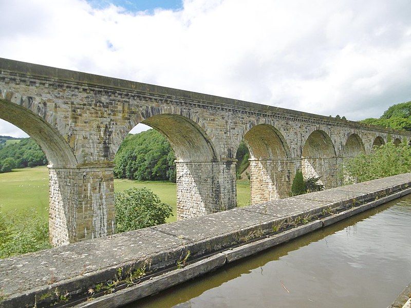 File:Chirk Viaduct.jpg