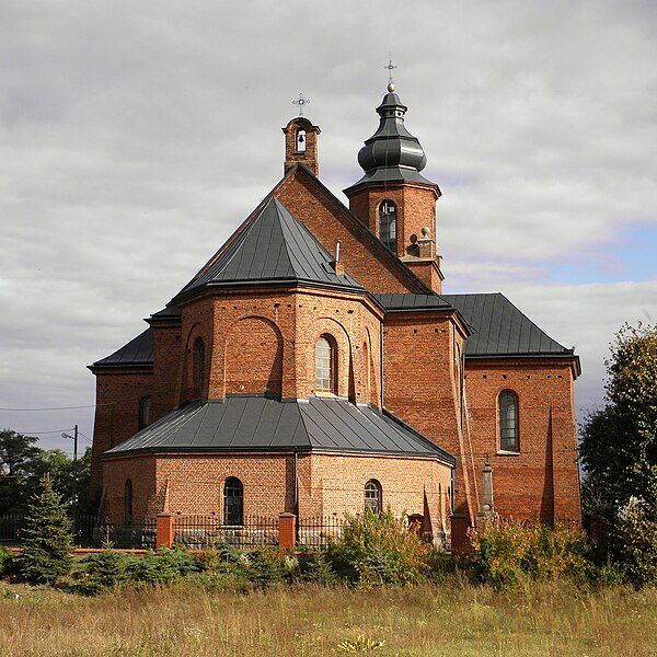 File:Ciepielów.Kościół 02.JPG