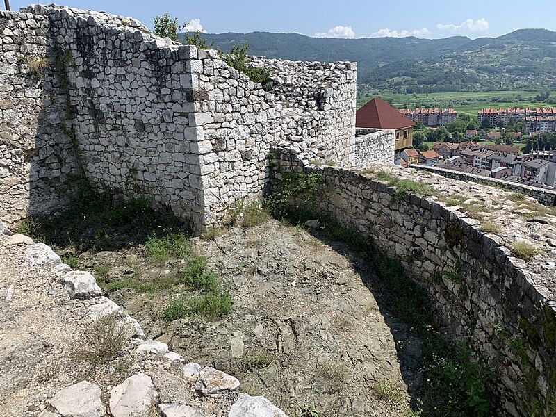 File:Doboj castle.jpg