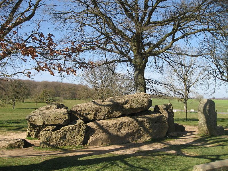 File:Dolmen van Wéris.JPG