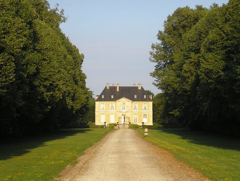 File:FranceNormandieVieuxFumeChateauMesnilDO.jpg