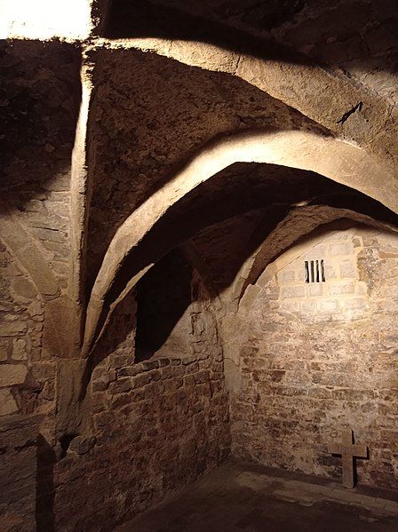 File:Inner crypt.jpg