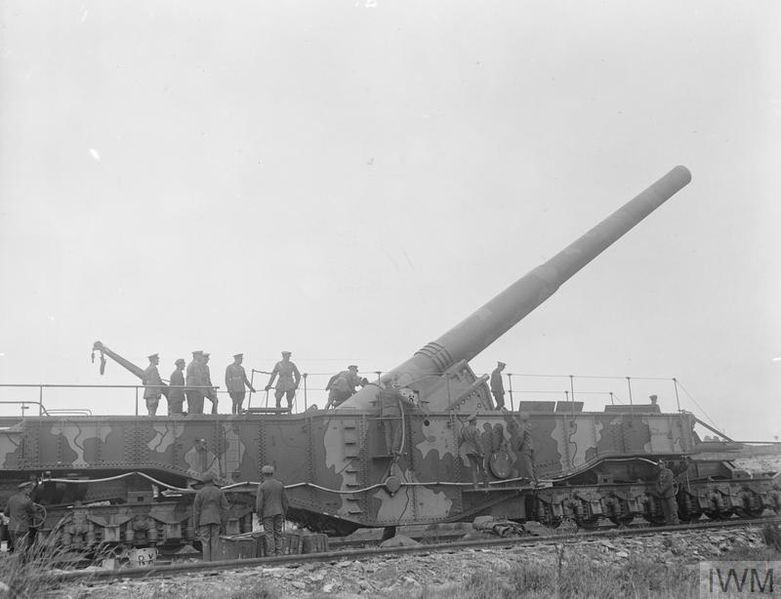 File:KGVInspectsBocheBusterMaroeuil8August1918.jpg