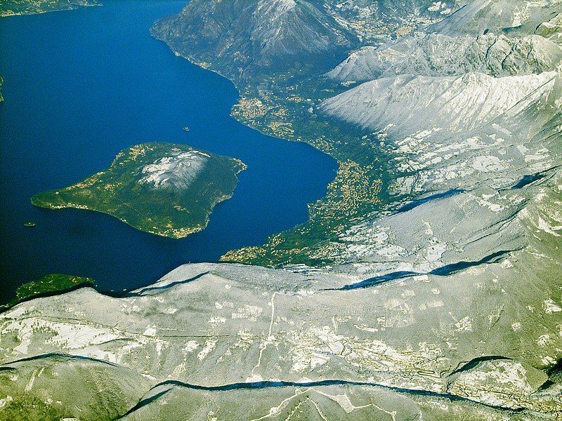 File:Lago d'Iseo.JPG