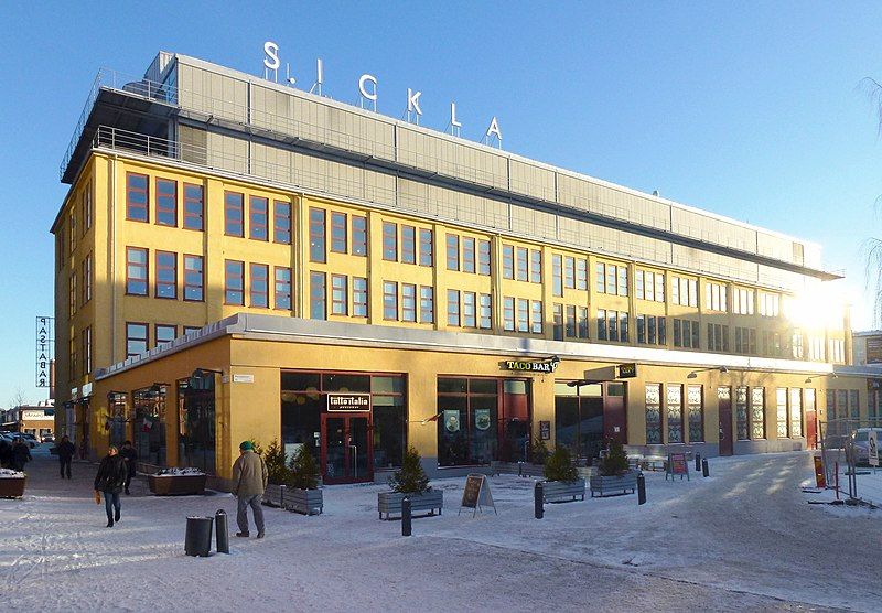 File:Luftverkstaden Sickla 2014a.jpg