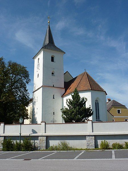 File:Nöchling Kirche1.jpg