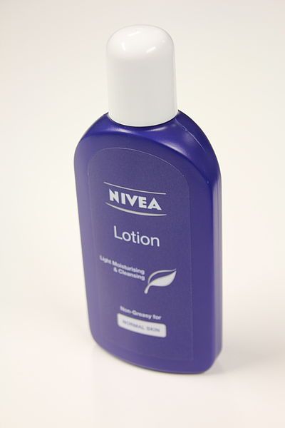 File:Nivea Lotion.jpg