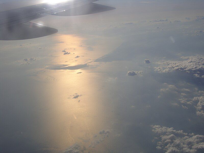 File:PortlandBill&ChesilBeach.jpg