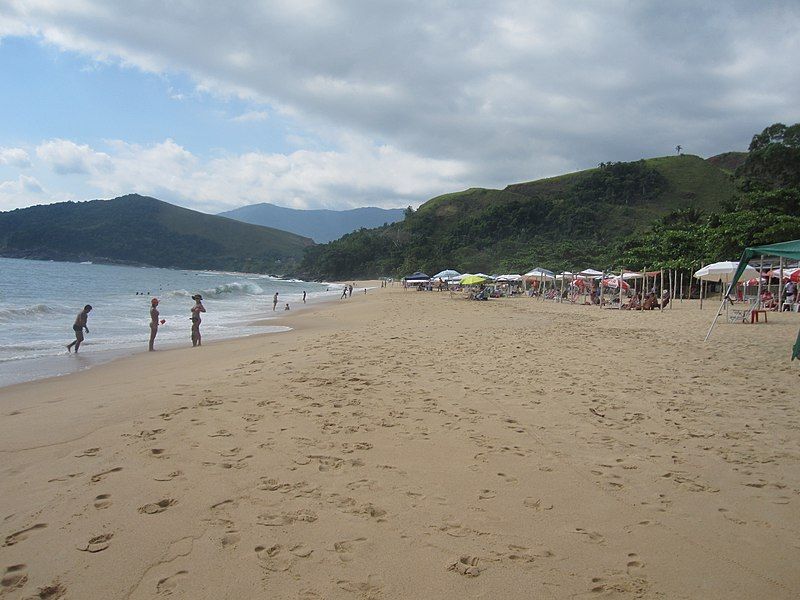 File:Praiadetoquetoquepequeno.JPG