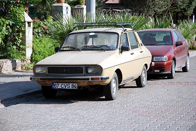 File:Renault 12 (1085077978).jpg