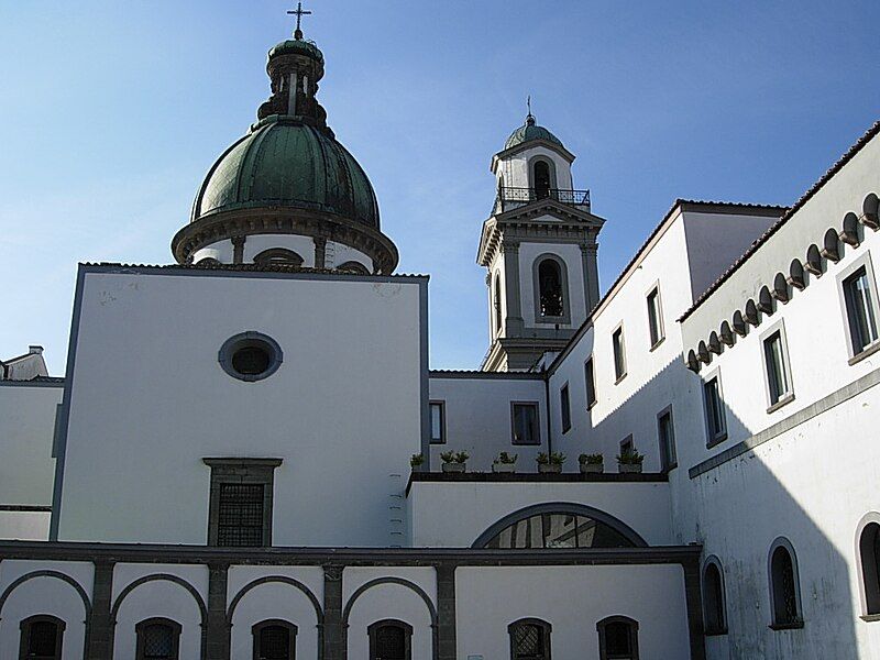 File:Santuario Madonna dell'Arco.jpg