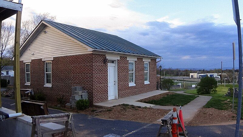 File:Union Hotel Outbuilding.jpg