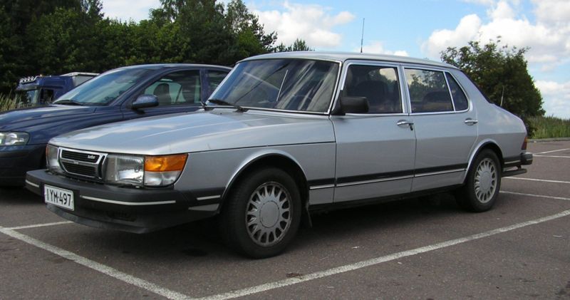 File:1985-SAAB900CD-front.jpg