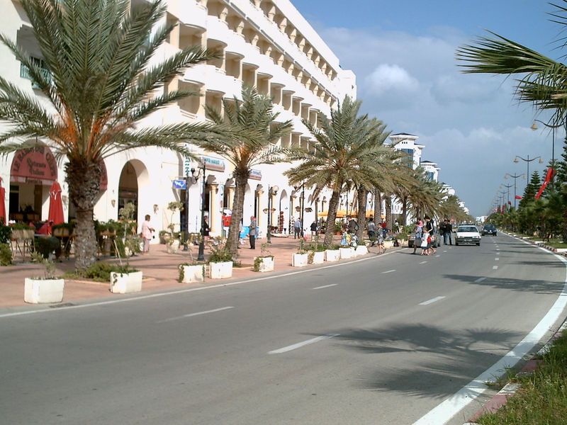 File:2007-11-21-Yasmine-Hammamet-2.JPG