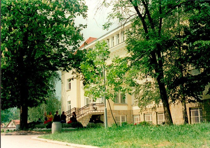 File:American-college-of-sofia-sanders-hall.jpg