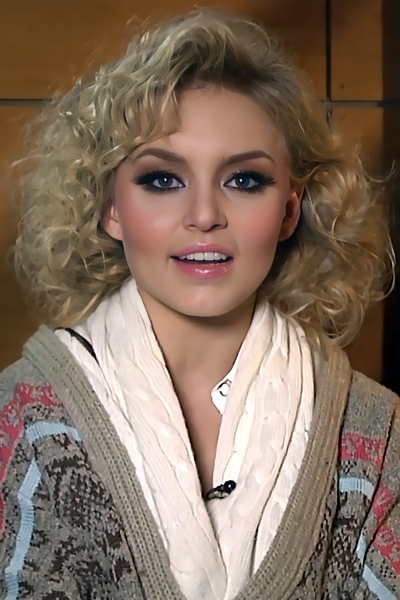 File:Angelique Boyer 2014.png