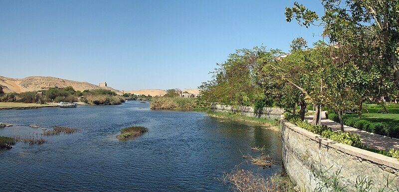 File:Aswan Nile R21.jpg