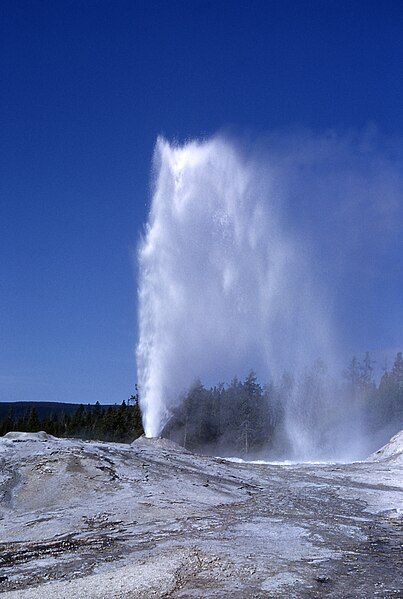 File:Big cub geyser.jpg