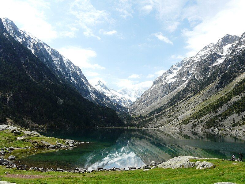 File:Cauterets lac Gaube.JPG