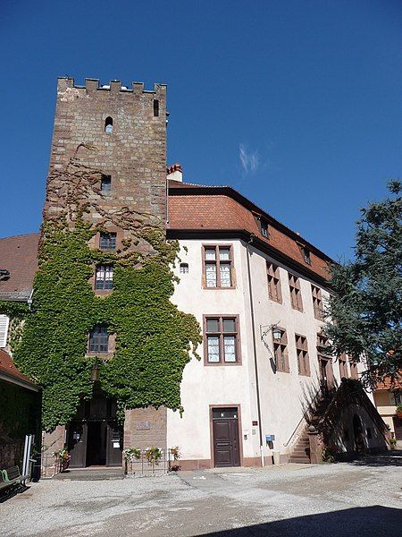 File:Château woerth.jpg