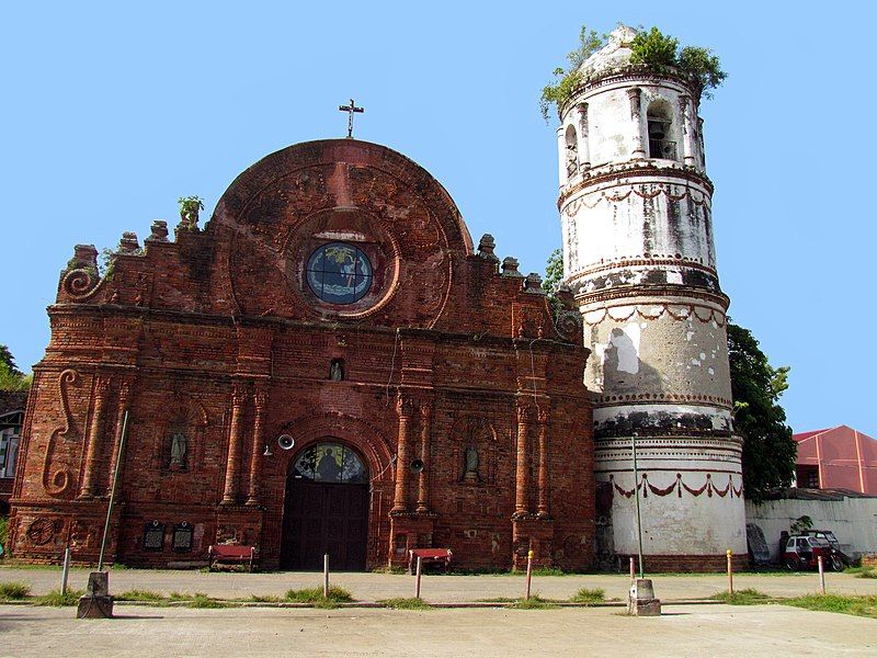 File:Church of Tumauini.jpg