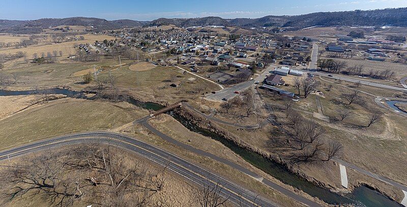 File:Coon Valley, Wisconsin.jpg