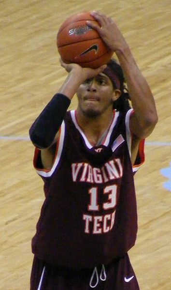 File:Deron shooting.jpg