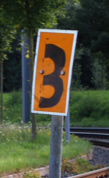 File:GermanRailwaySignalling7.jpg