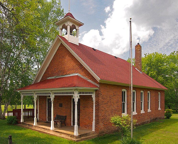 File:Hay Lake School.jpg